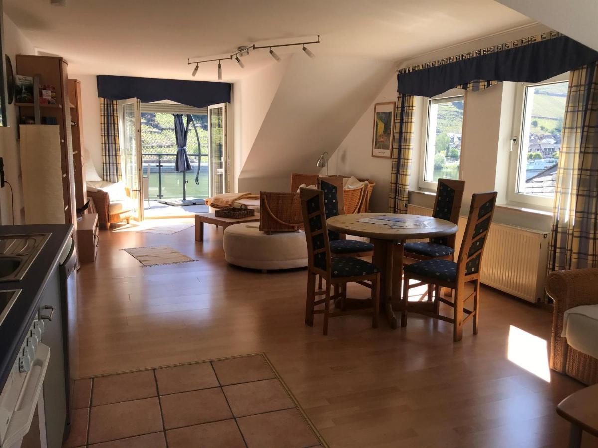 Bio-Ferienweingut Leyendecker Apartment Kattenes Exterior foto