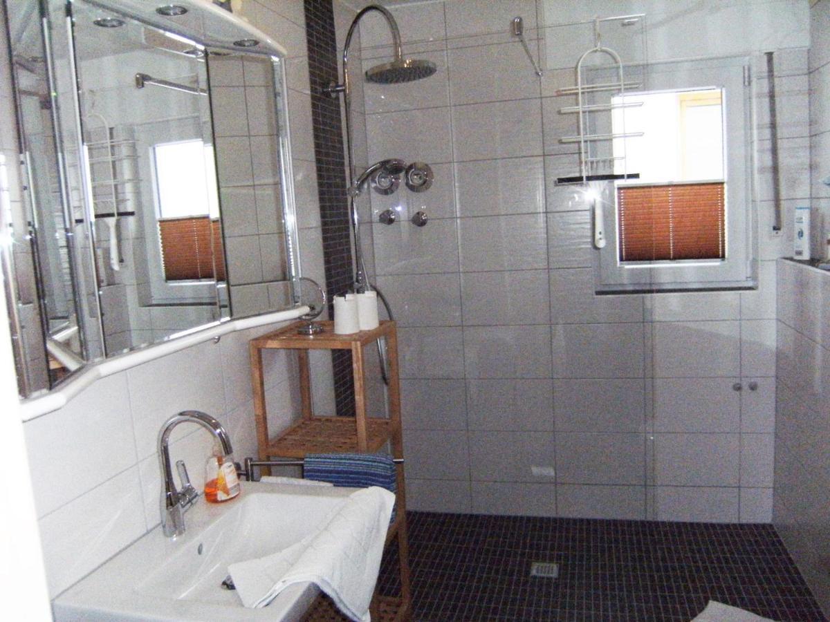 Bio-Ferienweingut Leyendecker Apartment Kattenes Exterior foto