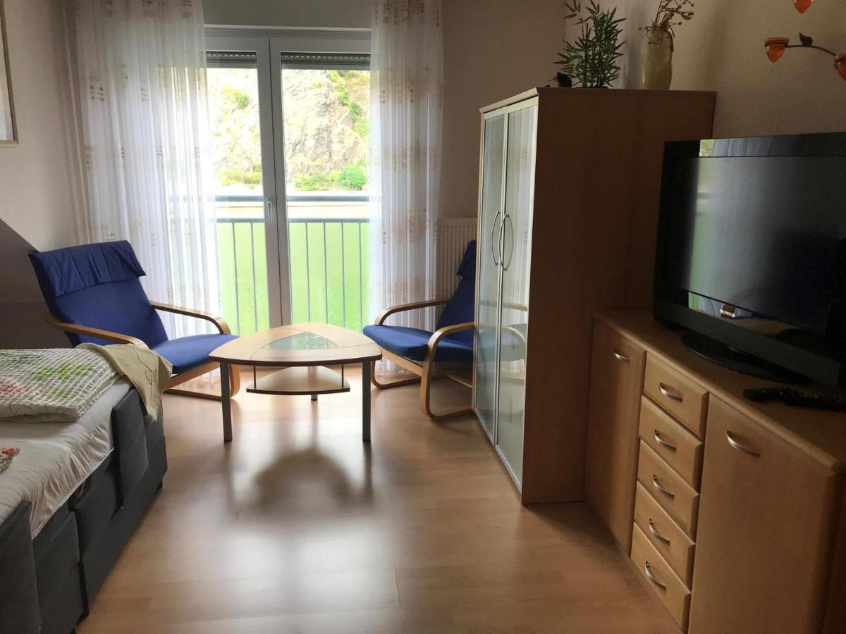 Bio-Ferienweingut Leyendecker Apartment Kattenes Exterior foto